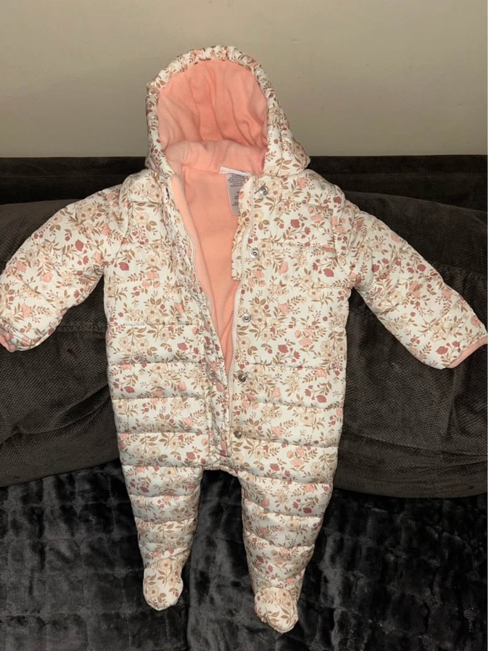 Nicole Miller New York 3-6mths snow suit